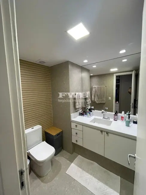 Apartamento com 4 quartos à venda, 333m2 em Barra da Tijuca, Rio De Janeiro - RJ - imagem 8 Foto 8 de Apartamento com 4 quartos à venda, 333m2 em Barra da Tijuca, Rio De Janeiro - RJ