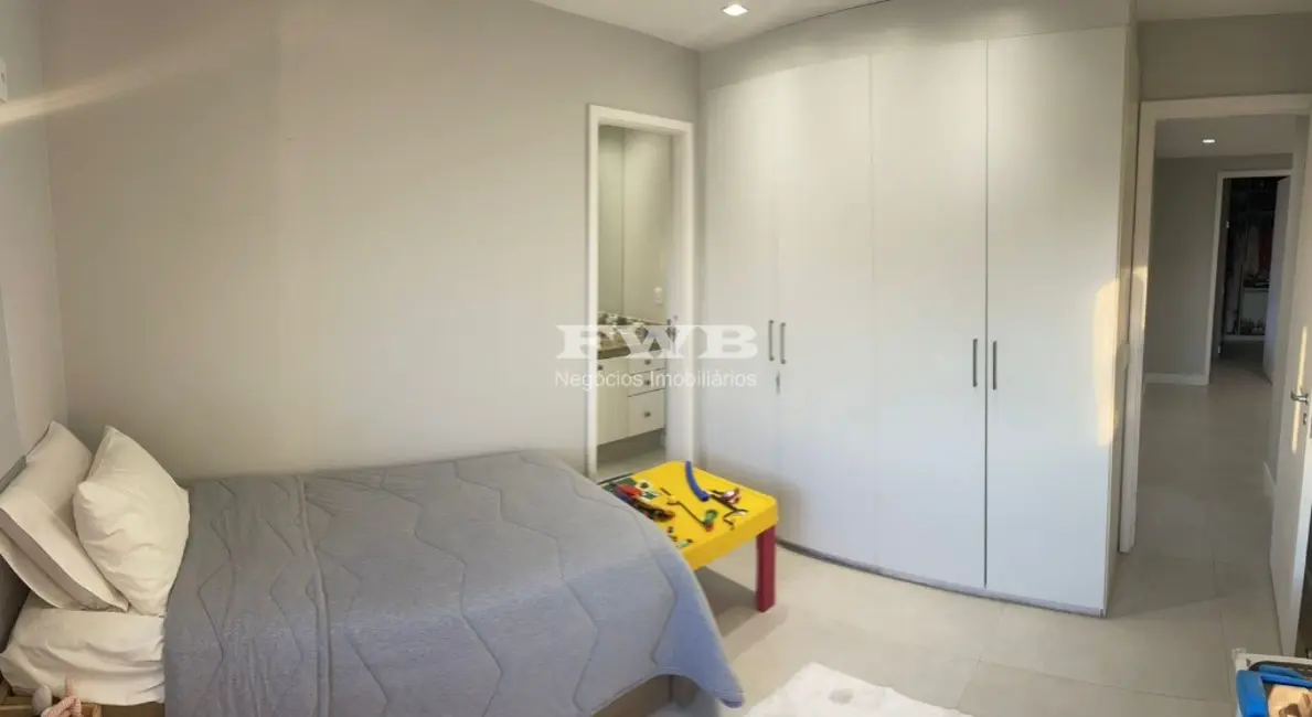Apartamento com 4 quartos à venda, 333m2 em Barra da Tijuca, Rio De Janeiro - RJ - imagem 9 Foto 9 de Apartamento com 4 quartos à venda, 333m2 em Barra da Tijuca, Rio De Janeiro - RJ