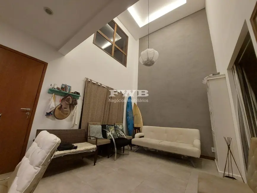 Casa com 3 quartos à venda e para alugar, 220m2 em Recreio dos Bandeirantes, Rio De Janeiro - RJ - imagem 5 Foto 5 de Casa com 3 quartos à venda e para alugar, 220m2 em Recreio dos Bandeirantes, Rio De Janeiro - RJ