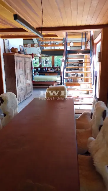 Foto 3 de Casa com 4 quartos à venda, 400m2 em Itatiaia - RJ