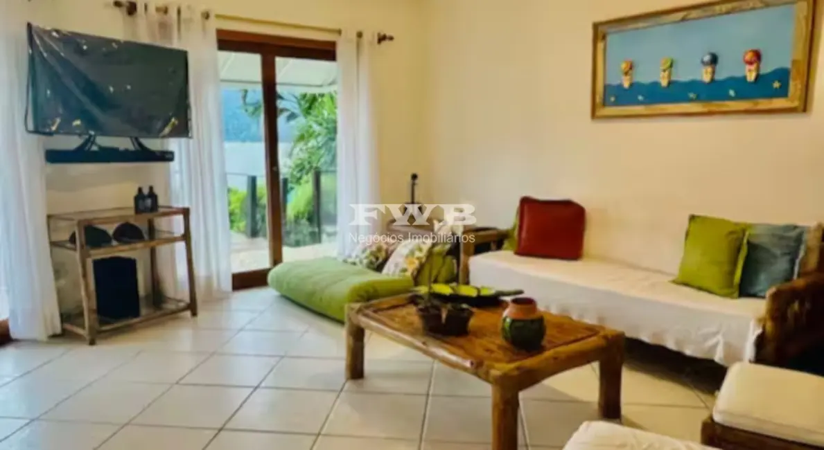 Casa com 3 quartos para alugar em Areal (Cunhambebe), Angra Dos Reis - RJ - imagem 3 Foto 3 de Casa com 3 quartos para alugar em Areal (Cunhambebe), Angra Dos Reis - RJ