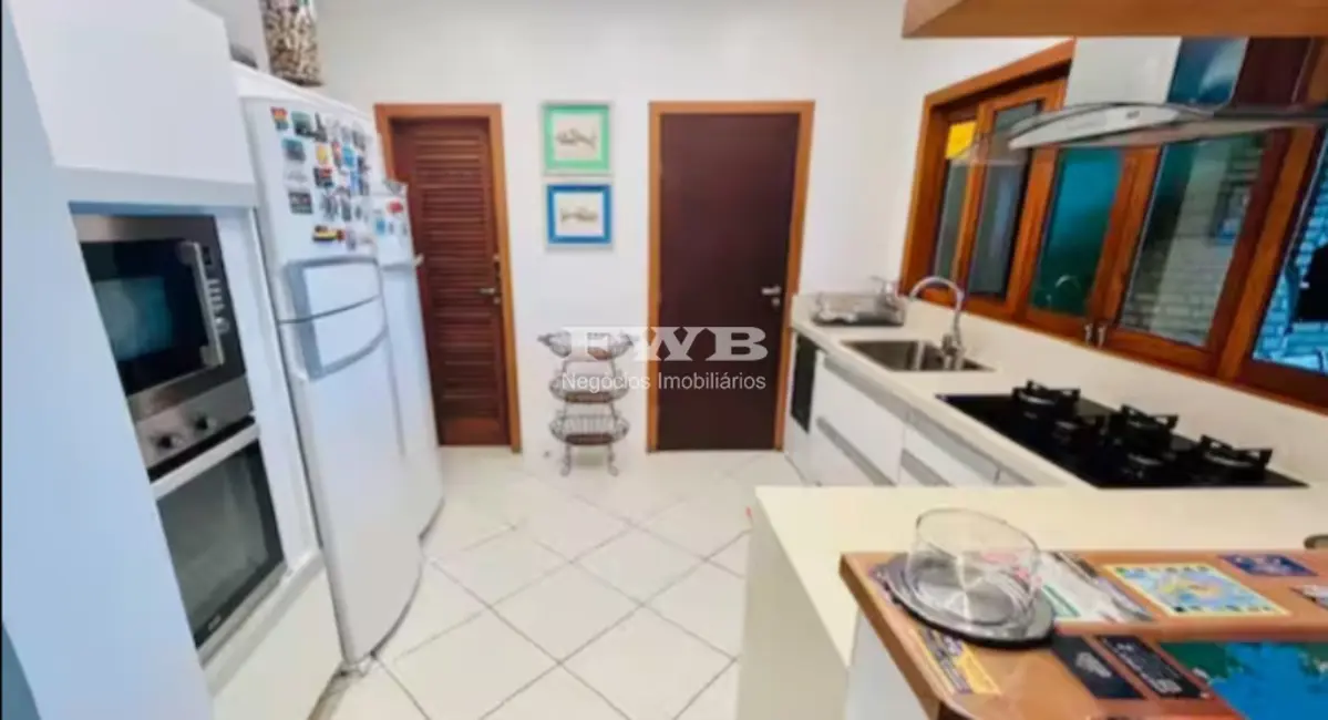 Casa com 3 quartos para alugar em Areal (Cunhambebe), Angra Dos Reis - RJ - imagem 2 Foto 2 de Casa com 3 quartos para alugar em Areal (Cunhambebe), Angra Dos Reis - RJ