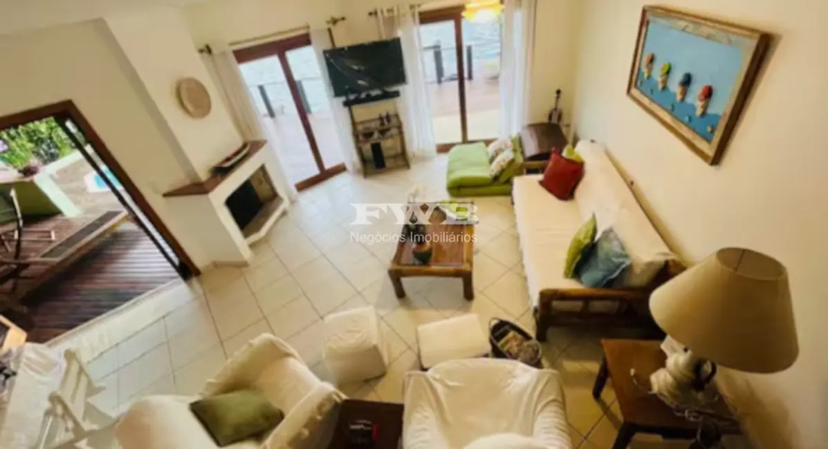 Casa com 3 quartos para alugar em Areal (Cunhambebe), Angra Dos Reis - RJ - imagem 4 Foto 4 de Casa com 3 quartos para alugar em Areal (Cunhambebe), Angra Dos Reis - RJ