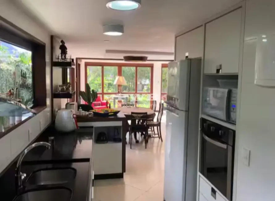 Foto 3 de Casa com 4 quartos à venda, 260m2 em Braunes, Nova Friburgo - RJ