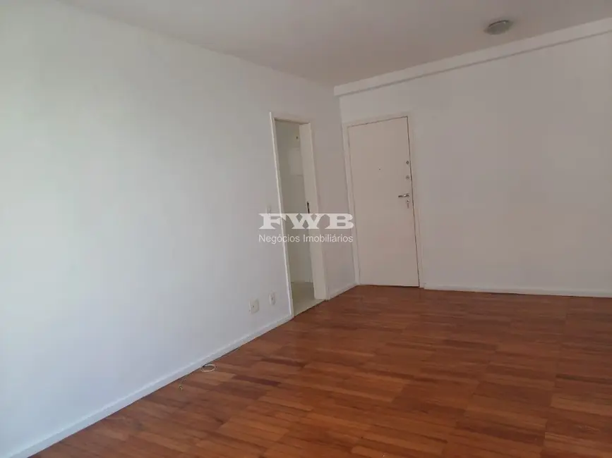 Foto 5 de Apartamento com 3 quartos à venda, 82m2 em Leblon, Rio De Janeiro - RJ