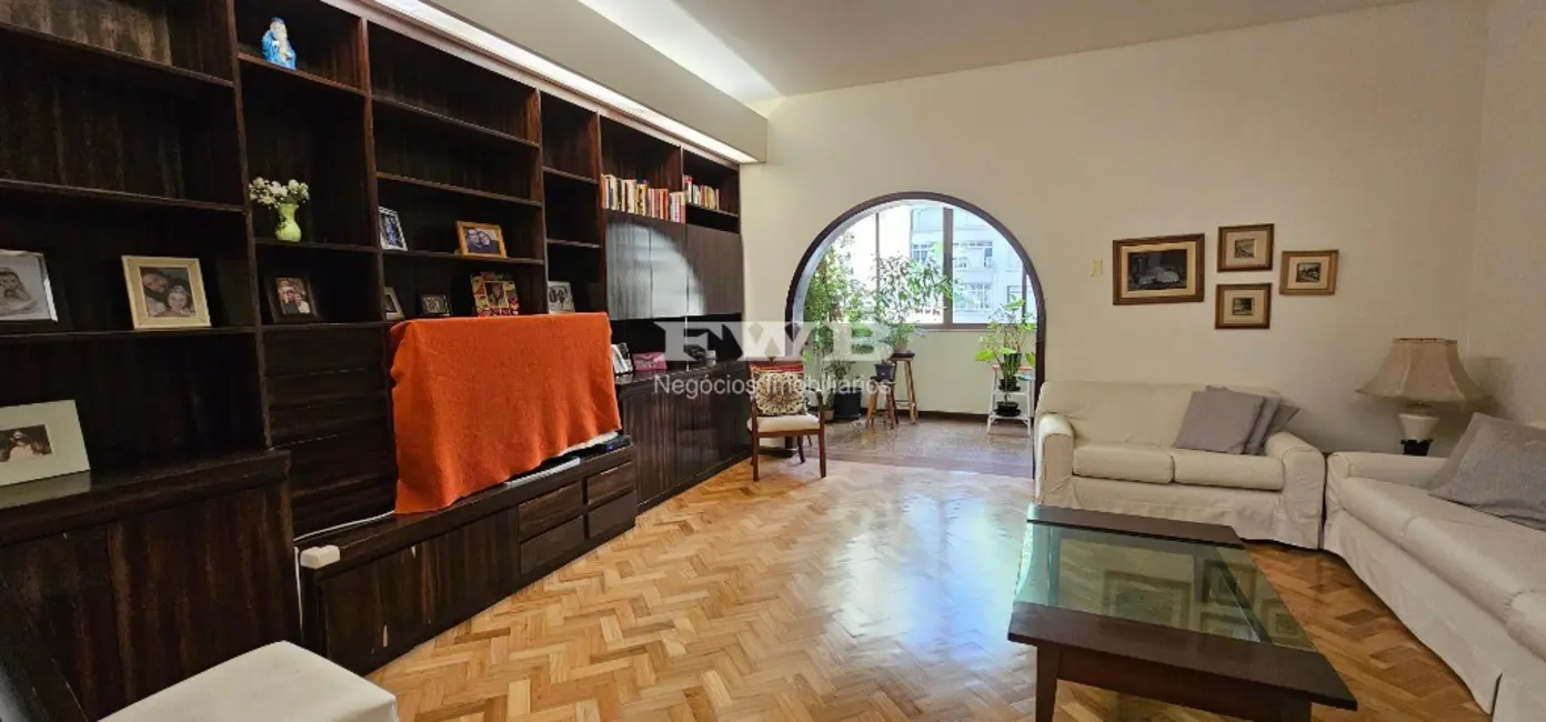 Apartamento com 3 quartos à venda, 173m2 em Copacabana, Rio De Janeiro - RJ - imagem 5 Foto 5 de Apartamento com 3 quartos à venda, 173m2 em Copacabana, Rio De Janeiro - RJ