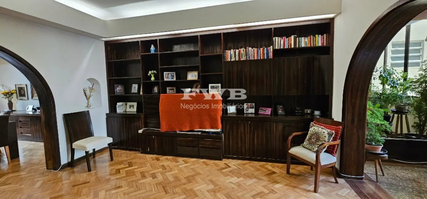Apartamento com 3 quartos à venda, 173m2 em Copacabana, Rio De Janeiro - RJ - imagem 4 Foto 4 de Apartamento com 3 quartos à venda, 173m2 em Copacabana, Rio De Janeiro - RJ