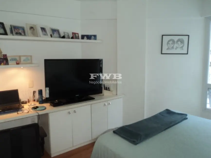 Foto 9 de Apartamento com 3 quartos à venda, 127m2 em Lagoa, Rio De Janeiro - RJ