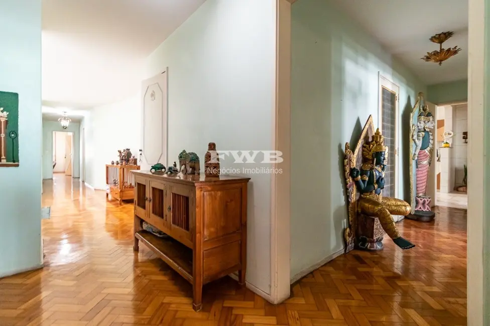 Apartamento com 3 quartos à venda, 270m2 em Copacabana, Rio De Janeiro - RJ - imagem 6 Foto 6 de Apartamento com 3 quartos à venda, 270m2 em Copacabana, Rio De Janeiro - RJ