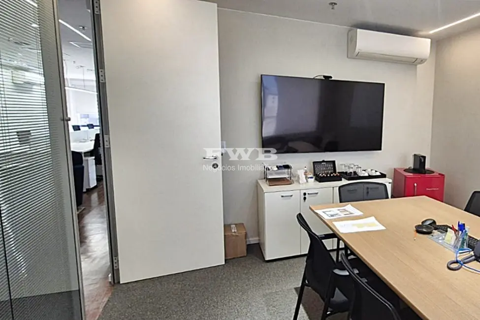 Sala Comercial para alugar, 142m2 em Leblon, Rio De Janeiro - RJ - imagem 9 Foto 9 de Sala Comercial para alugar, 142m2 em Leblon, Rio De Janeiro - RJ