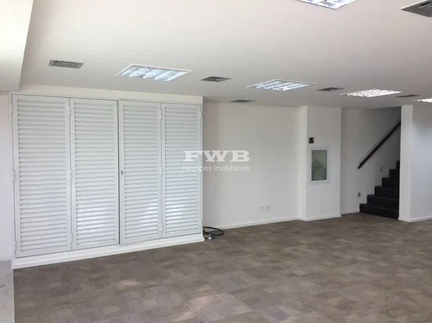 Loja para alugar, 369m2 em Humaitá, Rio De Janeiro - RJ - imagem 2 Foto 2 de Loja para alugar, 369m2 em Humaitá, Rio De Janeiro - RJ