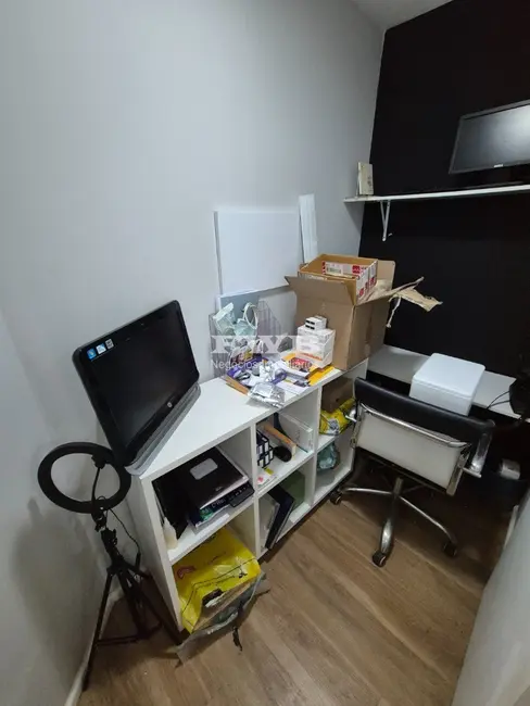 Sala Comercial à venda, 122m2 em Barra da Tijuca, Rio De Janeiro - RJ - imagem 4 Foto 4 de Sala Comercial à venda, 122m2 em Barra da Tijuca, Rio De Janeiro - RJ