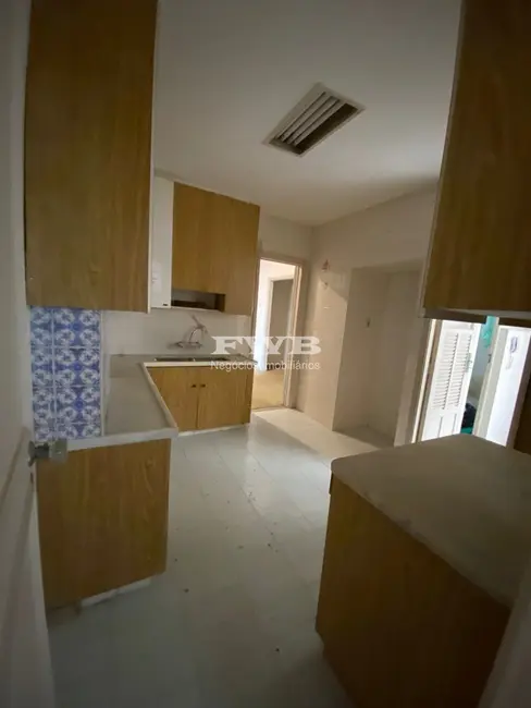 Apartamento com 4 quartos à venda, 221m2 em Copacabana, Rio De Janeiro - RJ - imagem 9 Foto 9 de Apartamento com 4 quartos à venda, 221m2 em Copacabana, Rio De Janeiro - RJ