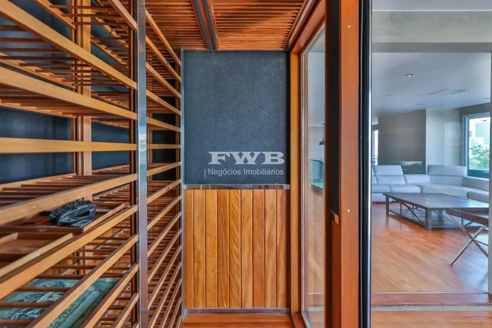 Apartamento com 3 quartos à venda e para alugar, 560m2 em Barra da Tijuca, Rio De Janeiro - RJ - imagem 4 Foto 4 de Apartamento com 3 quartos à venda e para alugar, 560m2 em Barra da Tijuca, Rio De Janeiro - RJ