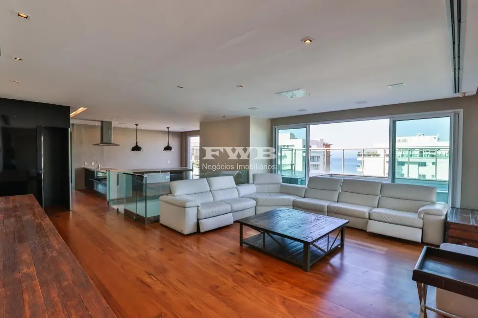 Apartamento com 3 quartos à venda e para alugar, 560m2 em Barra da Tijuca, Rio De Janeiro - RJ - imagem 3 Foto 3 de Apartamento com 3 quartos à venda e para alugar, 560m2 em Barra da Tijuca, Rio De Janeiro - RJ
