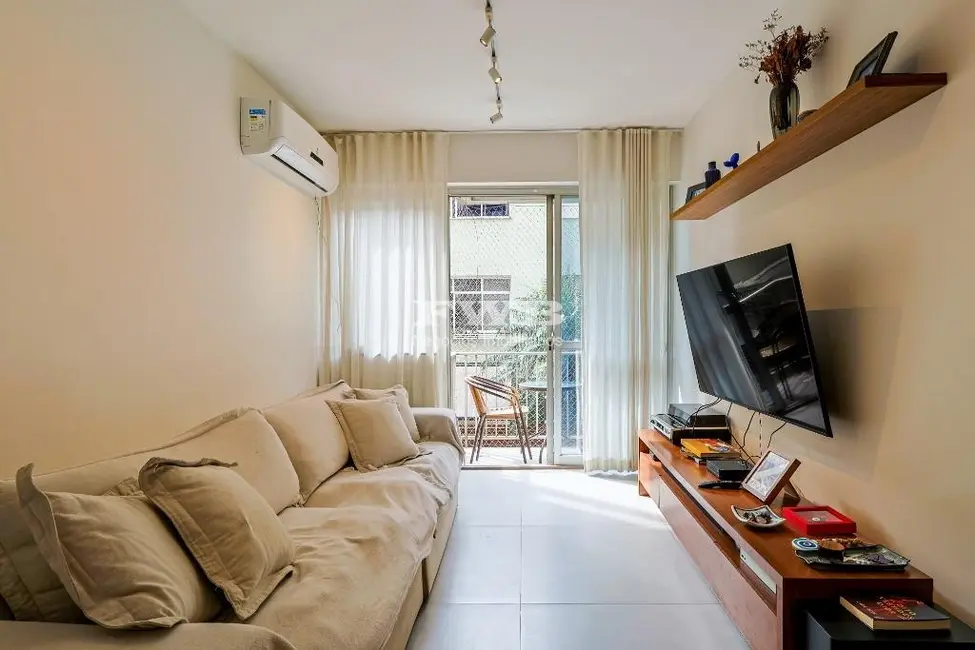 Apartamento com 3 quartos à venda, 91m2 em Lagoa, Rio De Janeiro - RJ - imagem 1 Foto 1 de Apartamento com 3 quartos à venda, 91m2 em Lagoa, Rio De Janeiro - RJ