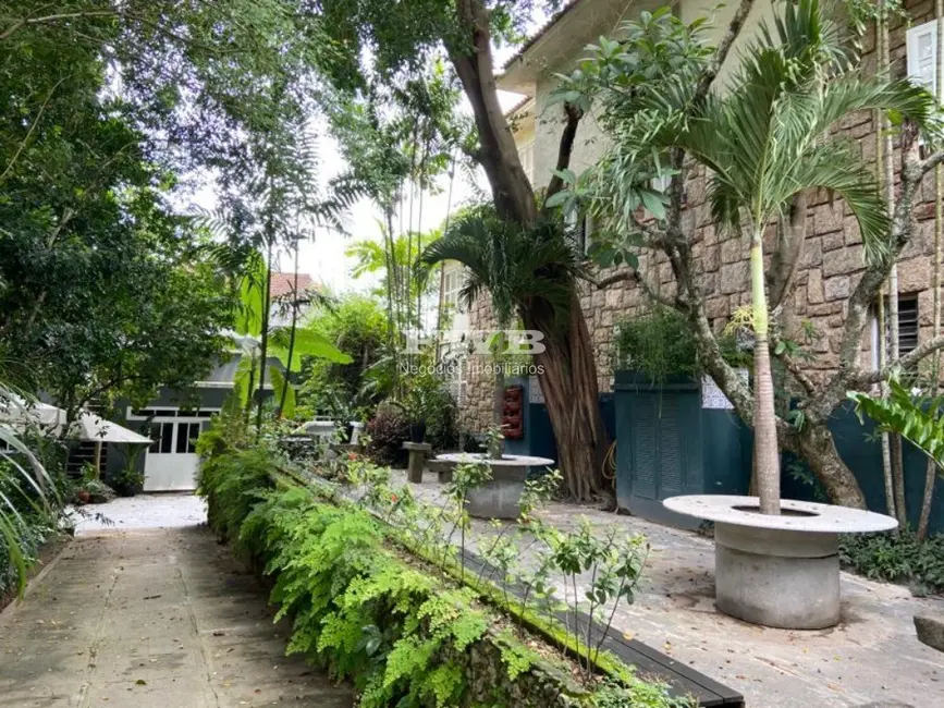 Foto 2 de Terreno / Lote com 7 quartos à venda, 900m2 em Jardim Botânico, Rio De Janeiro - RJ