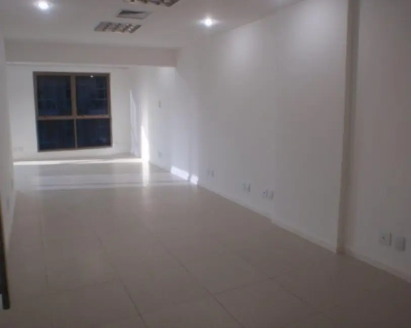 Sala Comercial à venda, 93m2 em Barra da Tijuca, Rio De Janeiro - RJ - imagem 6 Foto 6 de Sala Comercial à venda, 93m2 em Barra da Tijuca, Rio De Janeiro - RJ