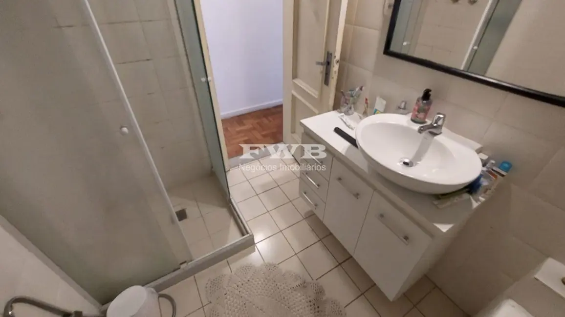 Apartamento com 3 quartos à venda, 105m2 em Botafogo, Rio De Janeiro - RJ - imagem 9 Foto 9 de Apartamento com 3 quartos à venda, 105m2 em Botafogo, Rio De Janeiro - RJ