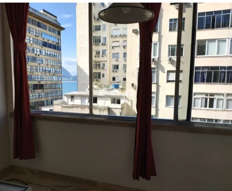 Apartamento com 4 quartos à venda, 202m2 em Copacabana, Rio De Janeiro - RJ - imagem 3 Foto 3 de Apartamento com 4 quartos à venda, 202m2 em Copacabana, Rio De Janeiro - RJ
