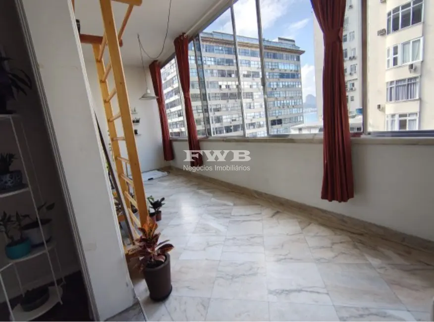 Apartamento com 4 quartos à venda, 202m2 em Copacabana, Rio De Janeiro - RJ - imagem 2 Foto 2 de Apartamento com 4 quartos à venda, 202m2 em Copacabana, Rio De Janeiro - RJ
