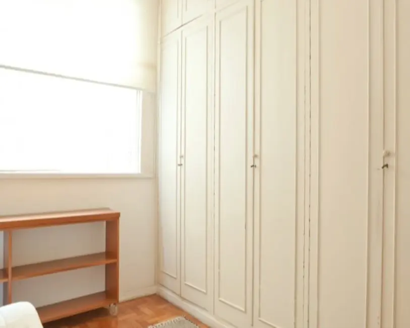 Apartamento com 2 quartos para alugar, 70m2 em Leblon, Rio De Janeiro - RJ - imagem 6 Foto 6 de Apartamento com 2 quartos para alugar, 70m2 em Leblon, Rio De Janeiro - RJ