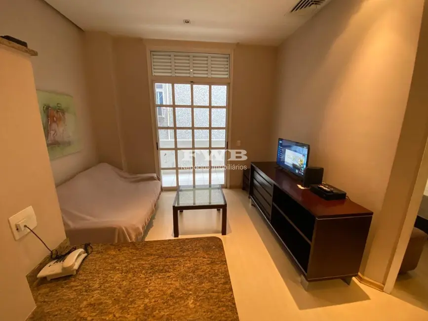 Foto 3 de Apartamento com 1 quarto à venda, 45m2 em Copacabana, Rio De Janeiro - RJ