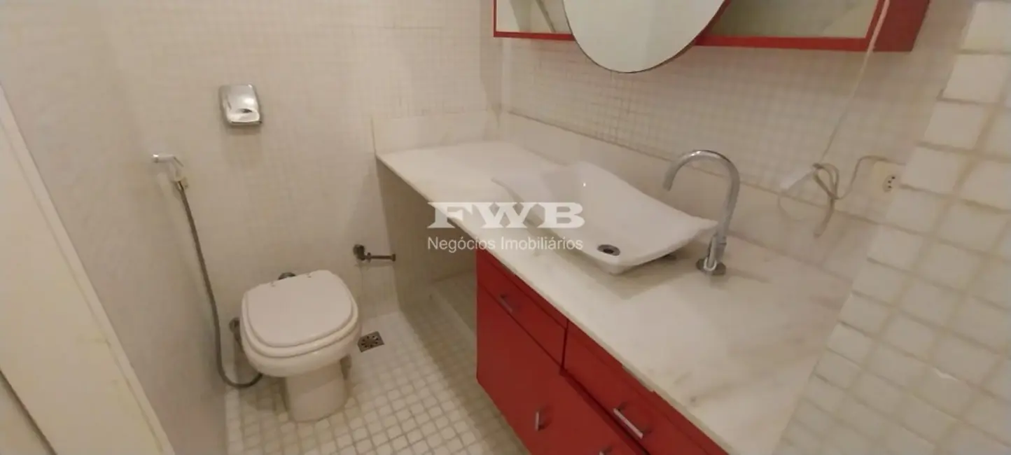 Apartamento com 3 quartos à venda, 302m2 em Rio De Janeiro - RJ - imagem 8 Foto 8 de Apartamento com 3 quartos à venda, 302m2 em Rio De Janeiro - RJ