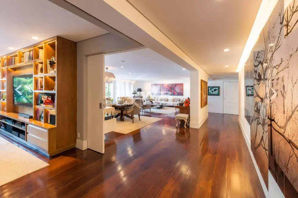 Apartamento com 5 quartos à venda, 571m2 em Gávea, Rio De Janeiro - RJ - imagem 8 Foto 8 de Apartamento com 5 quartos à venda, 571m2 em Gávea, Rio De Janeiro - RJ