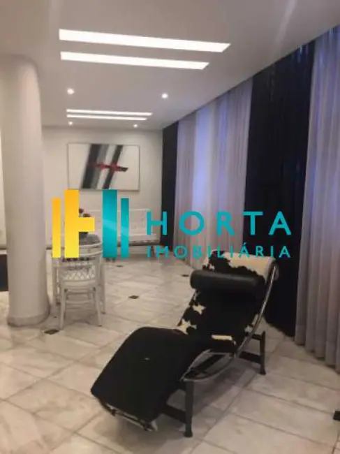 Apartamento com 4 quartos à venda, 225m2 em Rio De Janeiro - RJ - imagem 3 Foto 3 de Apartamento com 4 quartos à venda, 225m2 em Rio De Janeiro - RJ