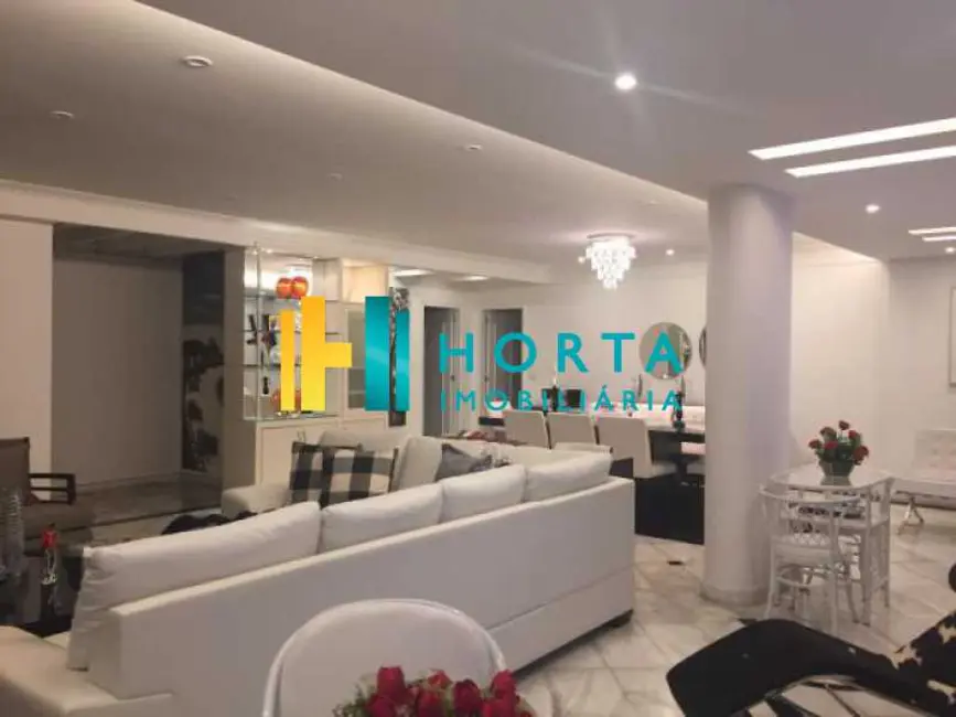 Apartamento com 4 quartos à venda, 225m2 em Rio De Janeiro - RJ - imagem 2 Foto 2 de Apartamento com 4 quartos à venda, 225m2 em Rio De Janeiro - RJ