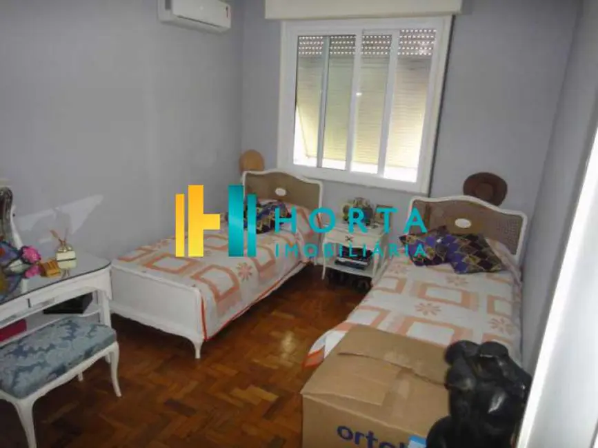 Foto 8 de Apartamento com 3 quartos à venda, 130m2 em Rio De Janeiro - RJ