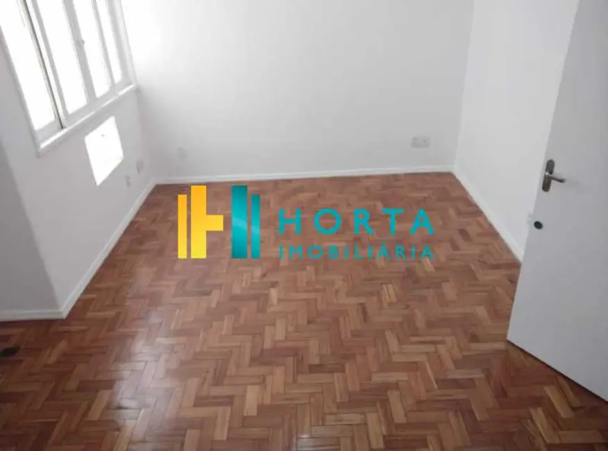 Sala Comercial à venda, 25m2 em Rio De Janeiro - RJ - imagem 3 Foto 3 de Sala Comercial à venda, 25m2 em Rio De Janeiro - RJ