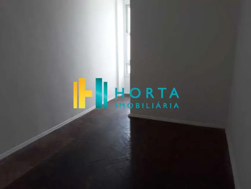 Foto 2 de Apartamento com 2 quartos à venda, 70m2 em Rio De Janeiro - RJ