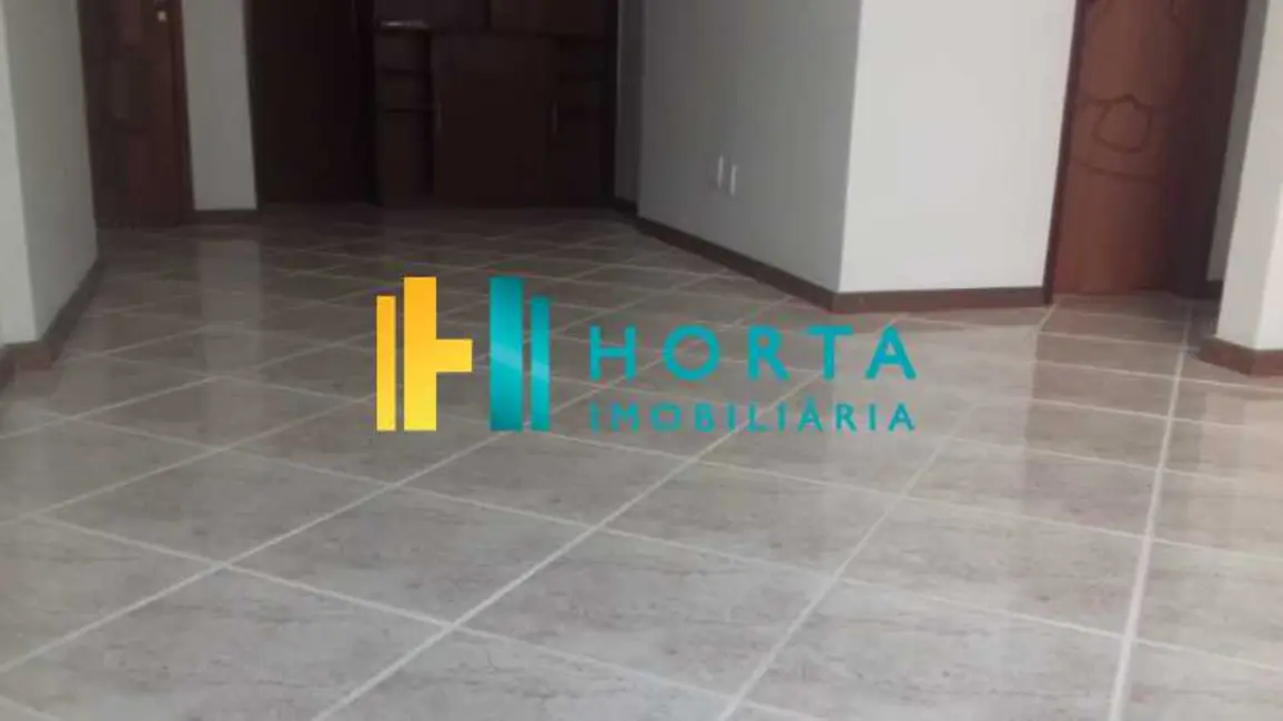 Foto 2 de Apartamento com 2 quartos à venda, 80m2 em Rio De Janeiro - RJ