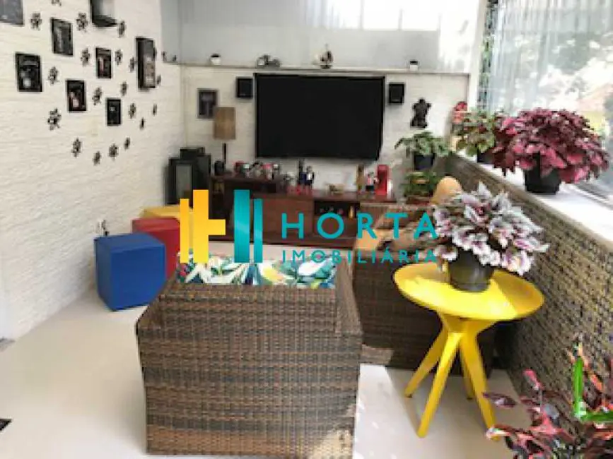 Apartamento com 3 quartos à venda, 150m2 em Rio De Janeiro - RJ - imagem 3 Foto 3 de Apartamento com 3 quartos à venda, 150m2 em Rio De Janeiro - RJ