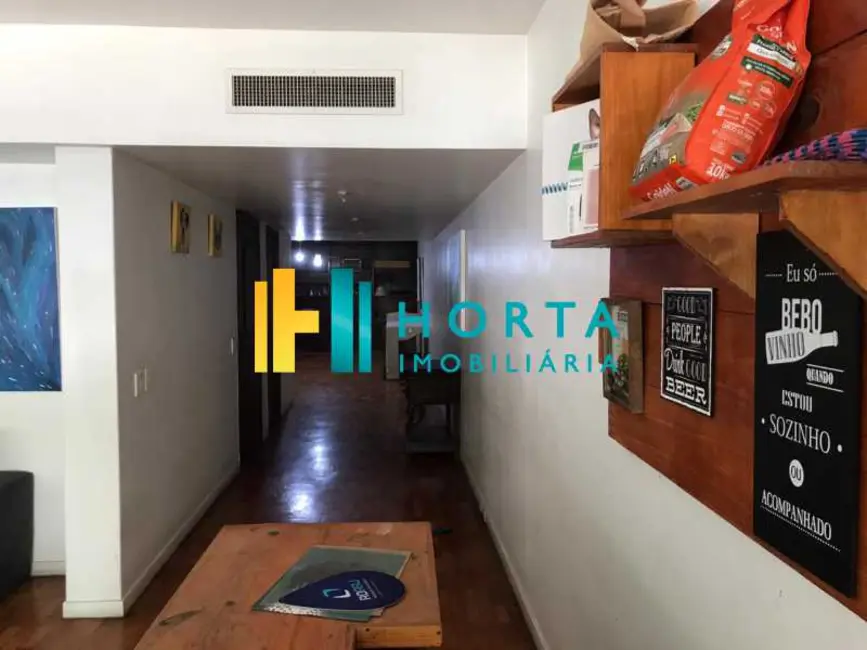 Apartamento com 3 quartos à venda, 204m2 em Rio De Janeiro - RJ - imagem 4 Foto 4 de Apartamento com 3 quartos à venda, 204m2 em Rio De Janeiro - RJ
