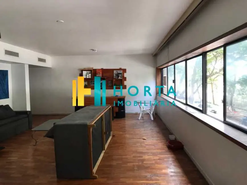 Apartamento com 3 quartos à venda, 204m2 em Rio De Janeiro - RJ - imagem 3 Foto 3 de Apartamento com 3 quartos à venda, 204m2 em Rio De Janeiro - RJ