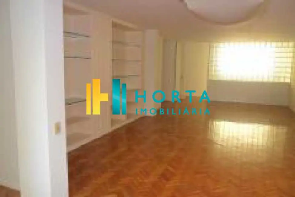 Apartamento com 3 quartos à venda, 170m2 em Rio De Janeiro - RJ - imagem 3 Foto 3 de Apartamento com 3 quartos à venda, 170m2 em Rio De Janeiro - RJ