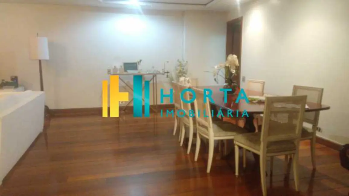 Foto 3 de Apartamento com 3 quartos à venda, 212m2 em Rio De Janeiro - RJ