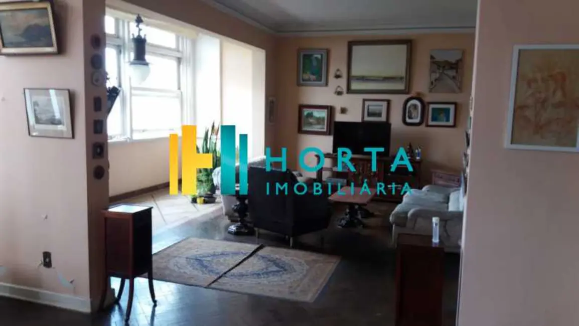 Apartamento com 3 quartos à venda, 250m2 em Rio De Janeiro - RJ - imagem 5 Foto 5 de Apartamento com 3 quartos à venda, 250m2 em Rio De Janeiro - RJ