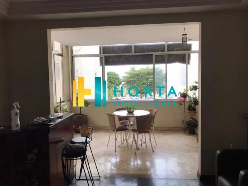 Foto 2 de Apartamento com 4 quartos à venda, 271m2 em Rio De Janeiro - RJ