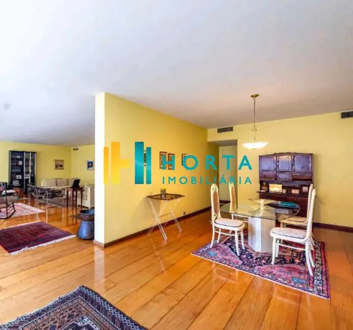 Apartamento com 4 quartos à venda, 300m2 em Rio De Janeiro - RJ - imagem 7 Foto 7 de Apartamento com 4 quartos à venda, 300m2 em Rio De Janeiro - RJ