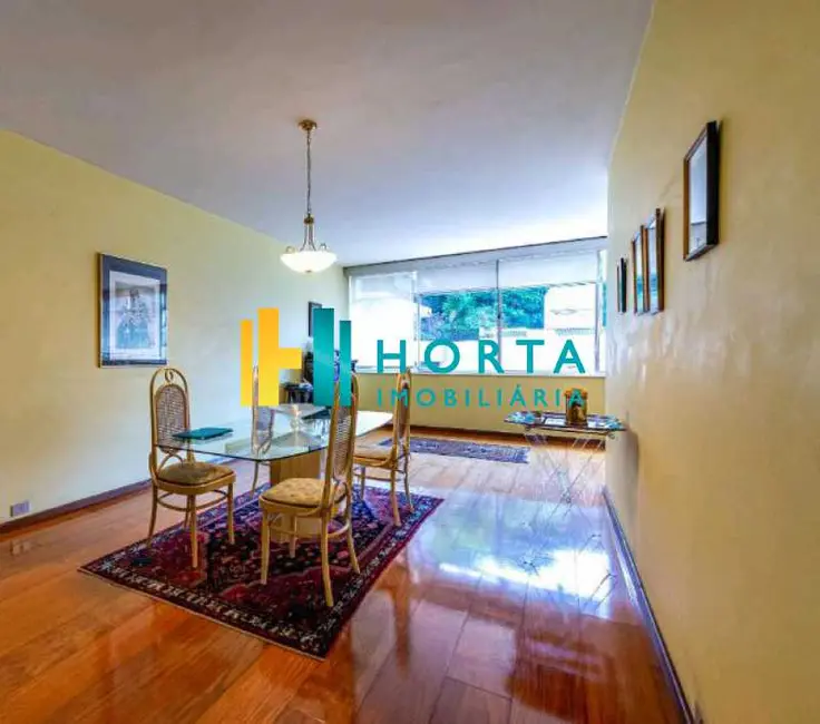 Apartamento com 4 quartos à venda, 300m2 em Rio De Janeiro - RJ - imagem 8 Foto 8 de Apartamento com 4 quartos à venda, 300m2 em Rio De Janeiro - RJ