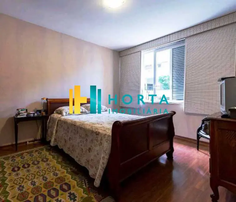 Apartamento com 4 quartos à venda, 300m2 em Rio De Janeiro - RJ - imagem 9 Foto 9 de Apartamento com 4 quartos à venda, 300m2 em Rio De Janeiro - RJ