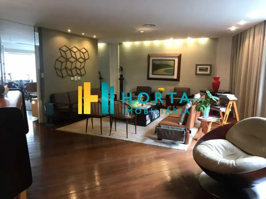 Foto 1 de Apartamento com 4 quartos à venda, 210m2 em Rio De Janeiro - RJ