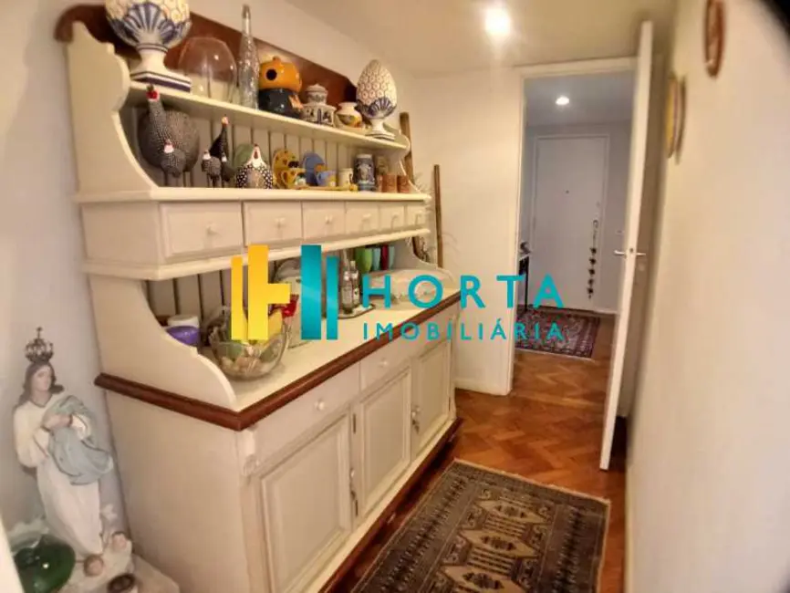 Foto 9 de Apartamento com 4 quartos à venda, 140m2 em Rio De Janeiro - RJ