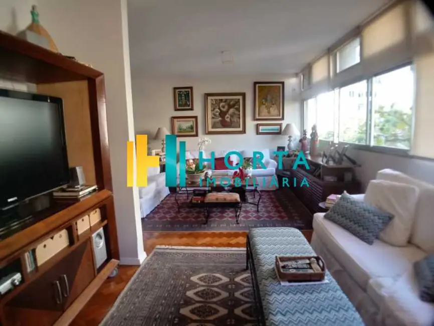 Foto 2 de Apartamento com 4 quartos à venda, 140m2 em Rio De Janeiro - RJ