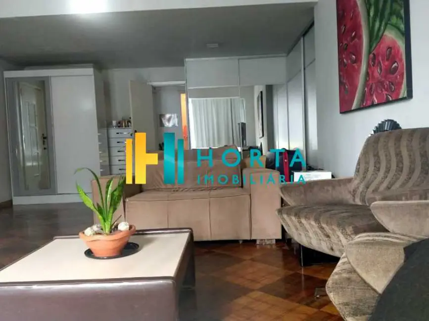 Apartamento com 4 quartos à venda, 244m2 em Rio De Janeiro - RJ - imagem 2 Foto 2 de Apartamento com 4 quartos à venda, 244m2 em Rio De Janeiro - RJ