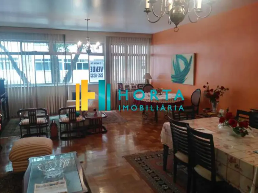 Apartamento com 4 quartos à venda, 210m2 em Rio De Janeiro - RJ - imagem 3 Foto 3 de Apartamento com 4 quartos à venda, 210m2 em Rio De Janeiro - RJ